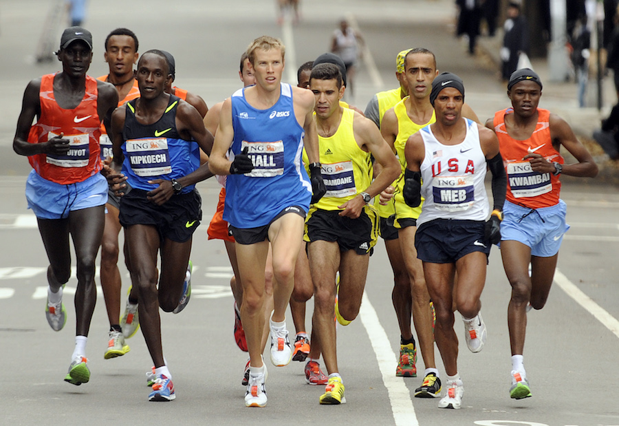 the New York City Marathon, Sunday, Nov. 1, 2009. (AP Photo/Henny Ray Abrams)